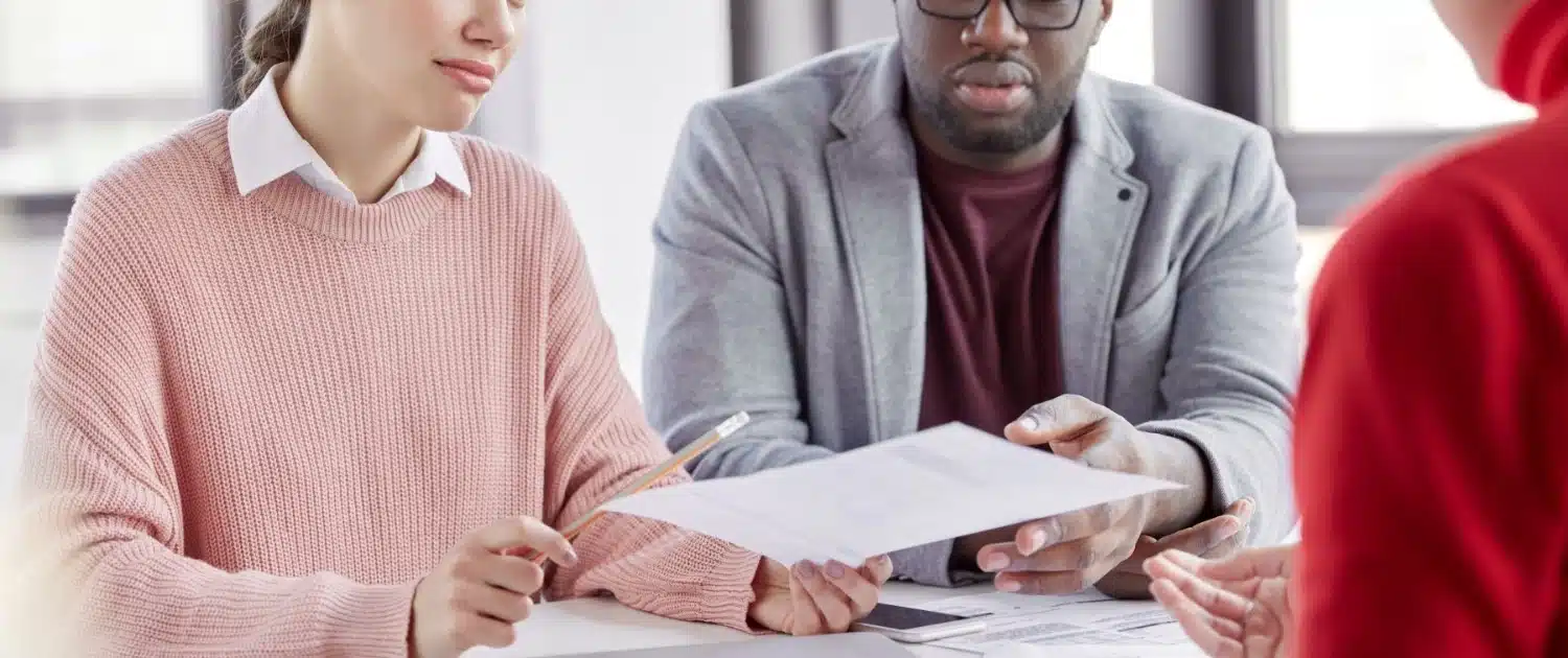 dark-skinned-male-enterpreneur-and-his-secretary-m-2025-01-23-18-12-06-utc (1)